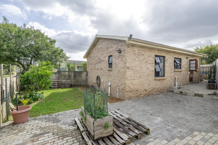 2 Bedroom Property for Sale in Protea Heights Western Cape